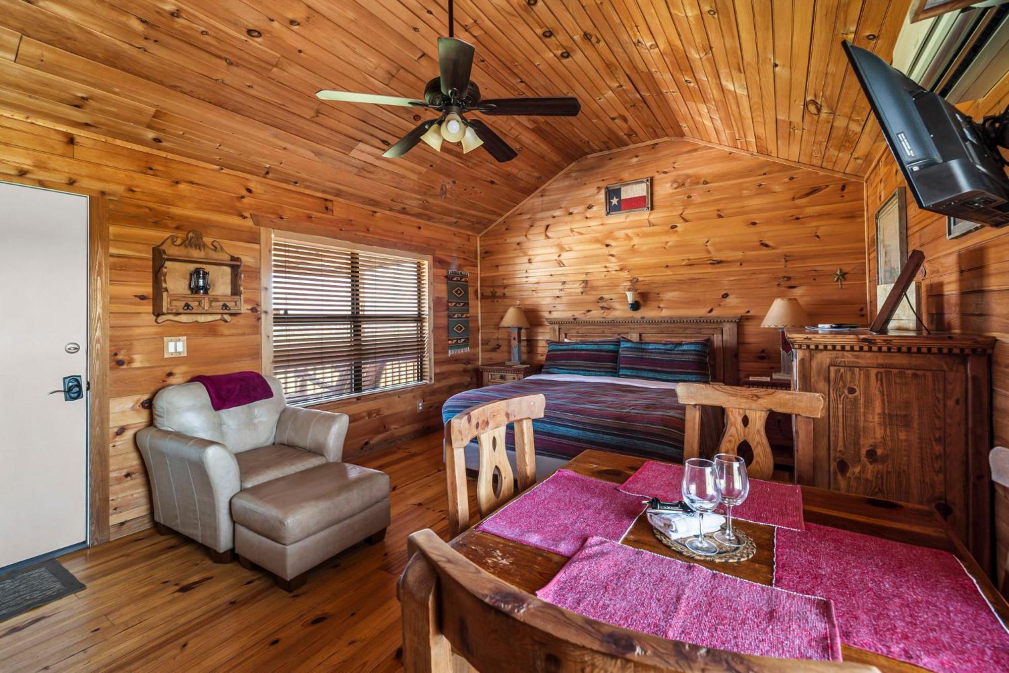 Enchanted Rockview Cabins Crabapple Ngoại thất bức ảnh
