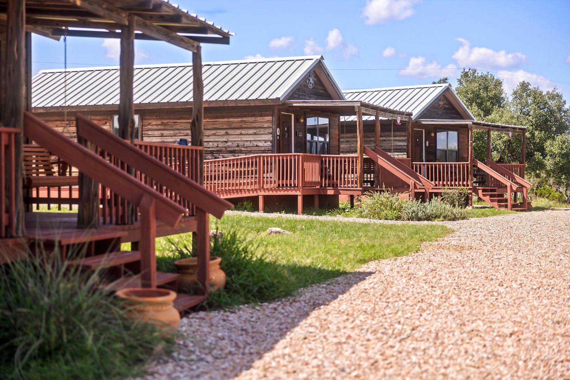 Enchanted Rockview Cabins Crabapple Ngoại thất bức ảnh