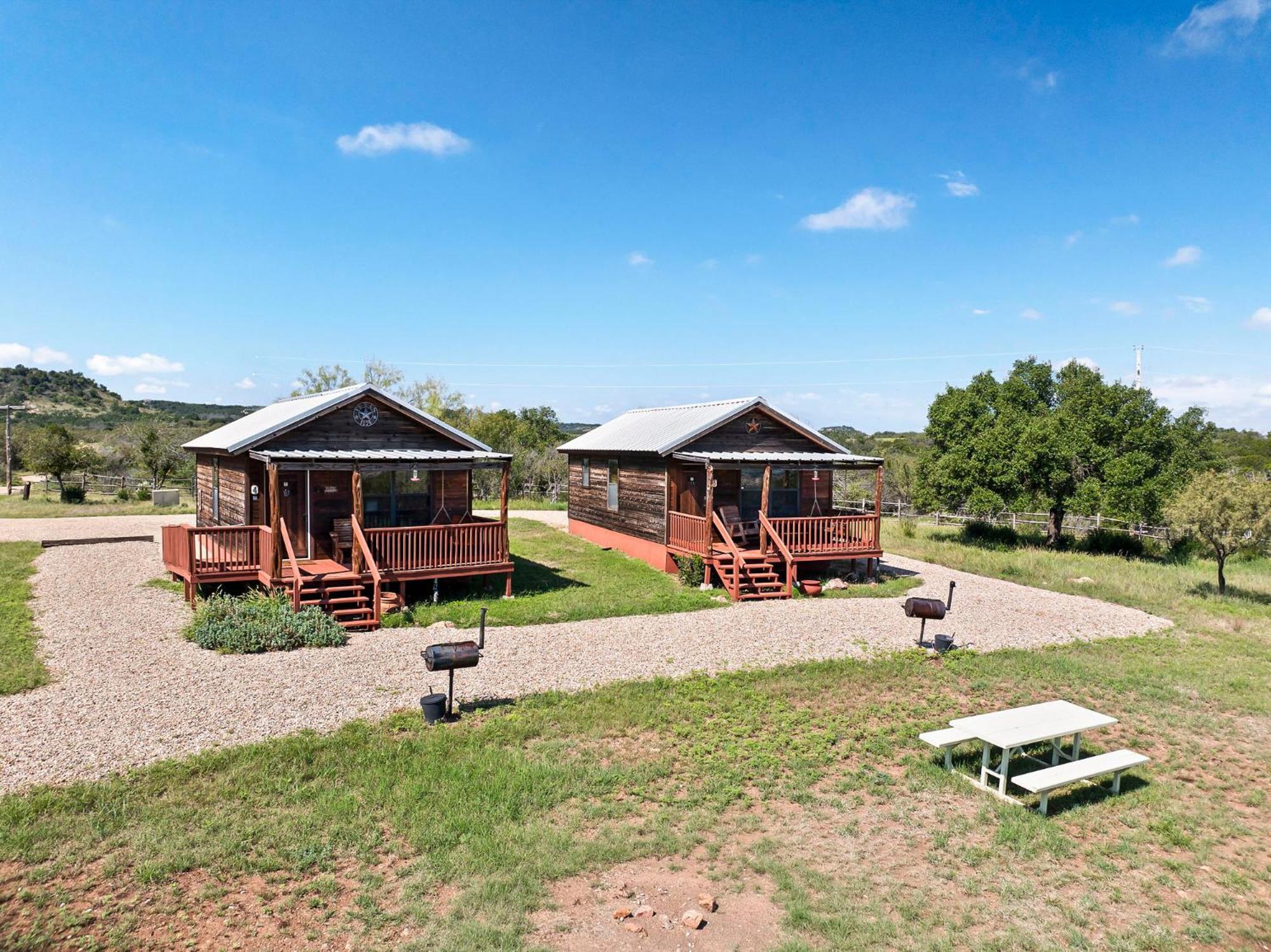Enchanted Rockview Cabins Crabapple Ngoại thất bức ảnh