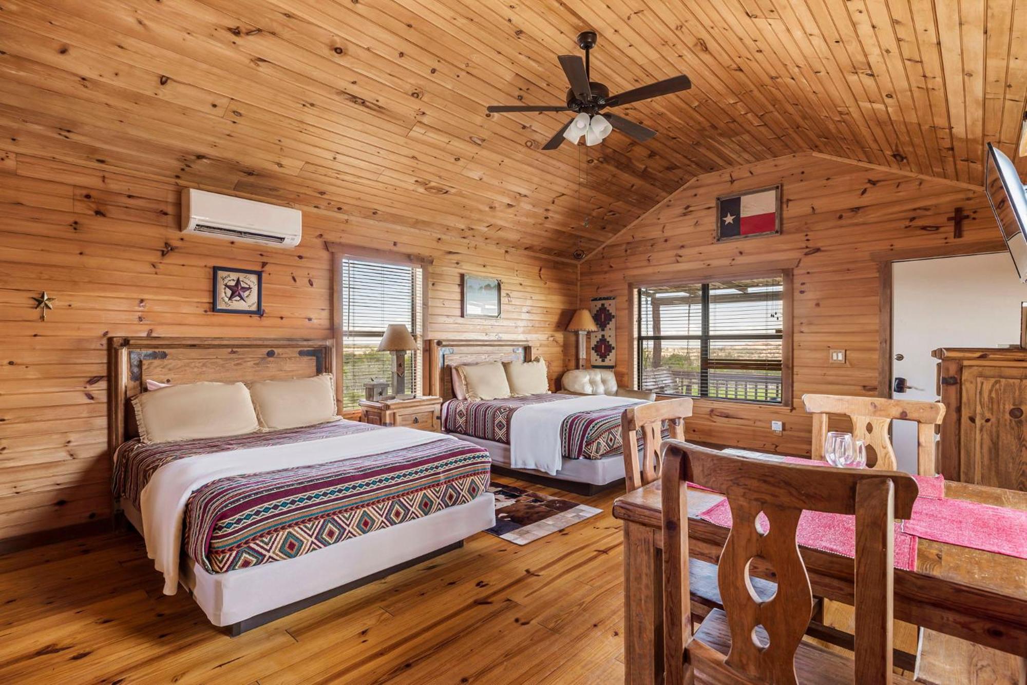 Enchanted Rockview Cabins Crabapple Ngoại thất bức ảnh