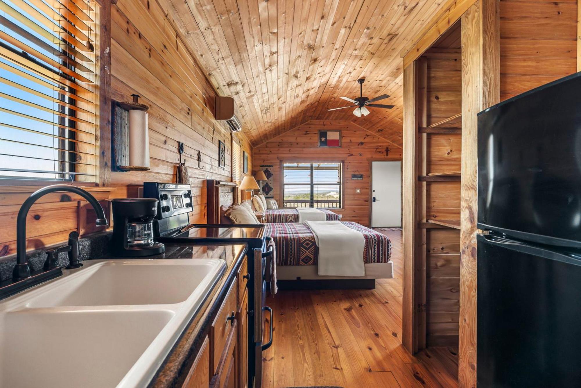 Enchanted Rockview Cabins Crabapple Phòng bức ảnh
